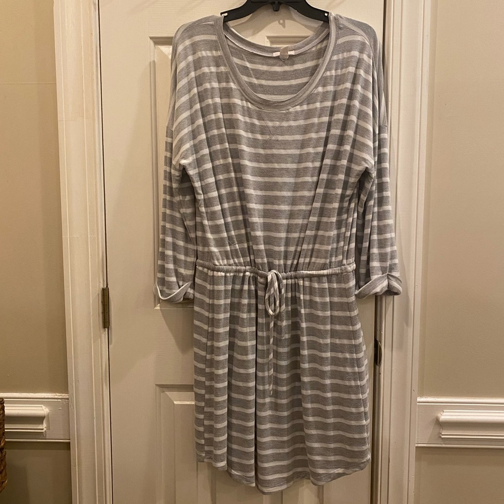 Caslon Gray and White Striped Tie Waist Dress. EUC Size XL